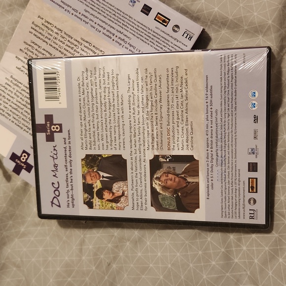 NIP Doc Martin DVD Series 8 - Picture 4 of 6